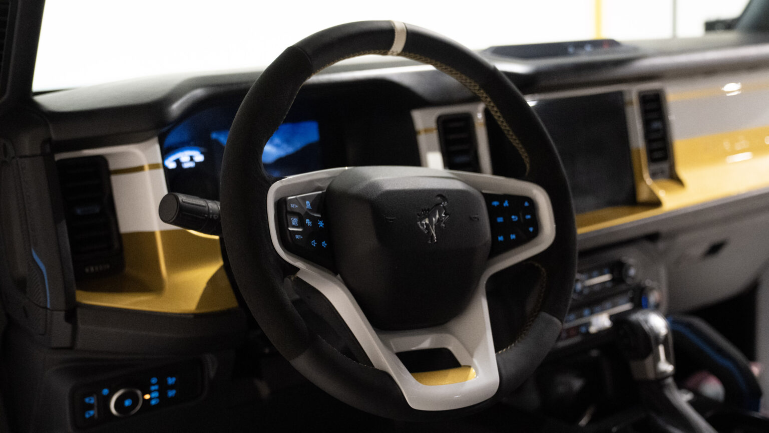 Saleen Bronco steering wheel and dash