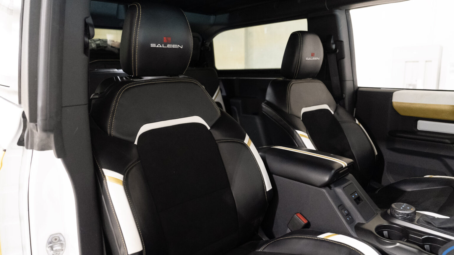 Saleen Bronco interior