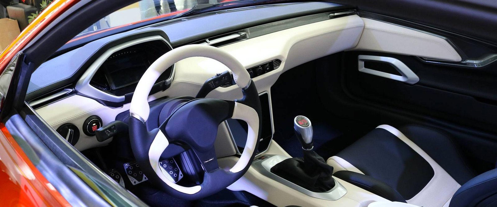 4 En S1 La Auto Show Car Interior En S1 La Auto Show Car Interior