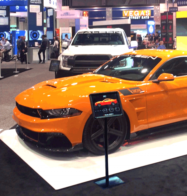 WHEEL STAND DISPLAY